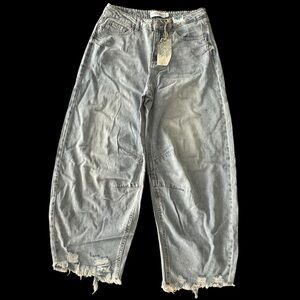 Dakota Blue Distressed Barrel Jeans size 5/27 NWT